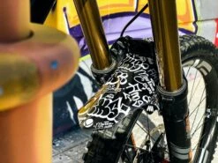 All-mountain-style AMS Garde Boue Avant Montana Mud Guard -Vélos Série Boutique ams garde boue avant montana mud guard 2