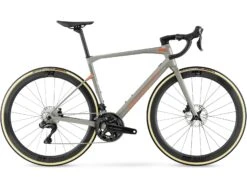 BMC Roadmachine 01 Three Ultegra Di2 Disc 12v Vélo De Course 2022