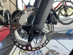 BMC Timemachine Road 01 Two Ultegra Di2 Disc 12v Vélo De Route Aéro 2022 -Vélos Série Boutique bmc timemachine road 01 two ultegra di2 disc 12v velo de route aero 2022 8