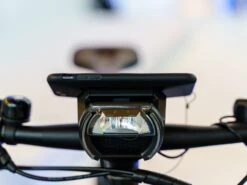 BOSCH Ebike COBI.bike Hub Avec éclairage Avant -Vélos Série Boutique bosch ebike cobibike hub avec eclairage avant 3