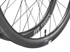 Dt-swiss DT Swiss Roues Carbone ERC 1400 Dicut® DB 45mm Disques/tubeless Ready 2023 -Vélos Série Boutique dt swiss roues carbone erc 1400 dicut db 45mm disquestubeless ready 2023 3