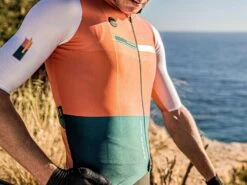 GOBIK Attitude 2.0 Apricot Maillot Manches Courtes Warm 2022 -Vélos Série Boutique gobik attitude 20 apricot maillot manches courtes warm 2022 3