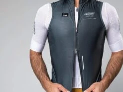 GOBIK Plus 2.0 Unisex Meteor Veste Sans Manches Warm 2023 -Vélos Série Boutique gobik plus 20 unisex meteor veste sans manches warm 2023 3