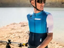 GOBIK Stark Cobalt Maillot Manches Courtes Warm 2022 -Vélos Série Boutique gobik stark cobalt maillot manches courtes warm 2022 3