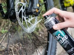 MUC-OFF Disc Brake Cleaner Dégraissant Disque - Aérosol 750ml -Vélos Série Boutique muc off disc brake cleaner degraissant disque aerosol 750ml 4