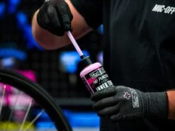 MUC-OFF Inner Tube Sealant Liquide Préventif - 300 Ml -Vélos Série Boutique muc off inner tube sealant liquide preventif 300 ml 7