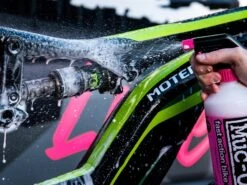 MUC-OFF Nano Tech Nettoyant Instantané Pour Vélo - Spray 1L -Vélos Série Boutique muc off nano tech nettoyant instantane pour velo spray 1l 3