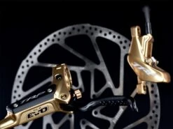 TRP Levier Frein Droit + étrier DH-R Evo Gold HD-M846 -Vélos Série Boutique trp levier frein droit etrier dh r evo gold hd m846 2