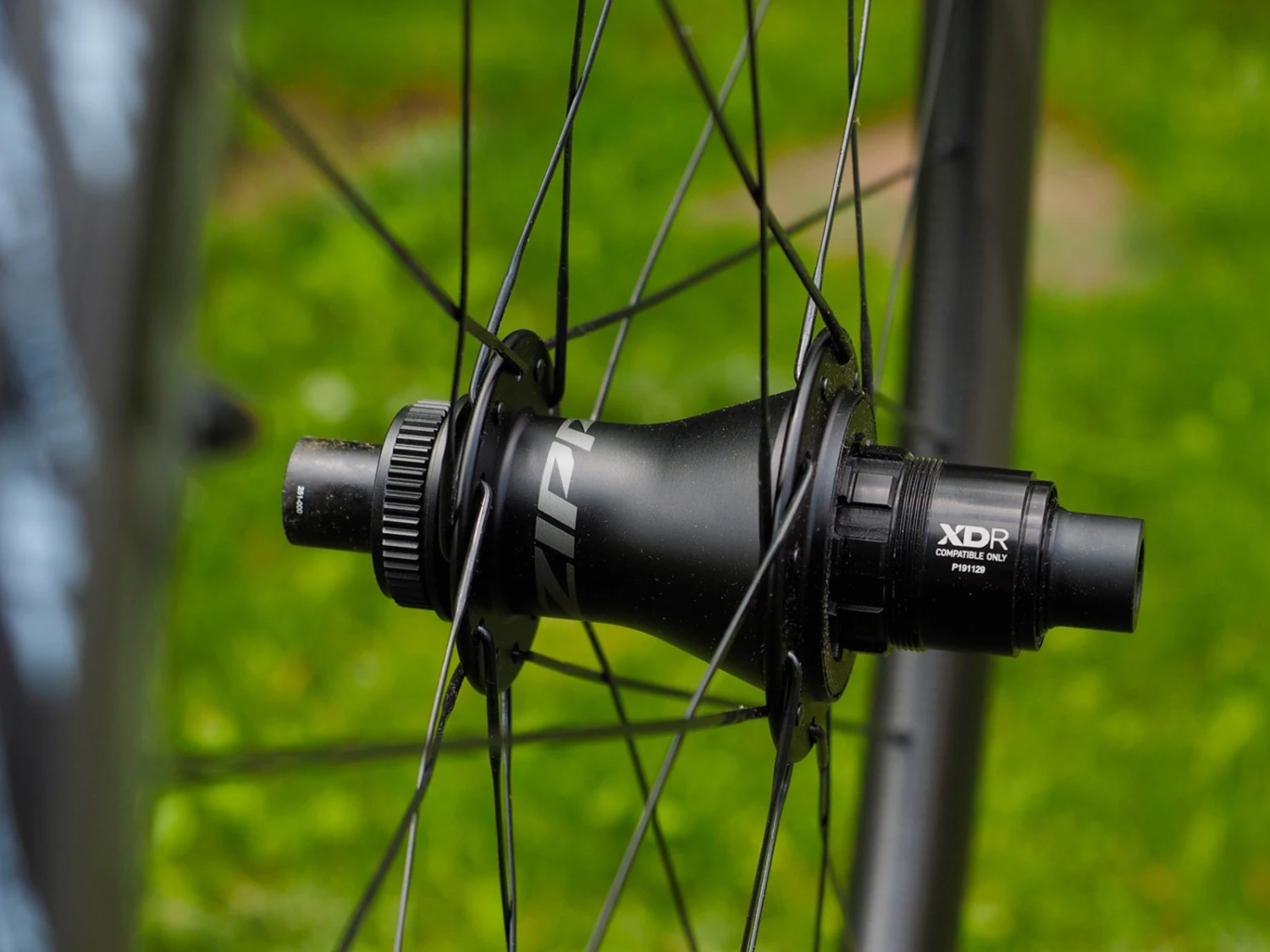 ZIPP 303 Firecrest Boyau Disque Roues Carbone 45mm 2023 6 ZIPP 303 Firecrest Boyau Disque Roues Carbone 45mm 2023 – Image 4